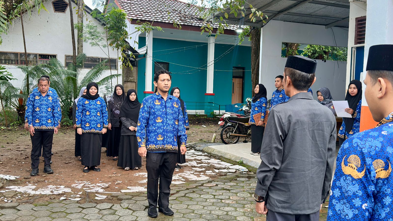 Cek